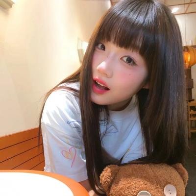腰间持枪